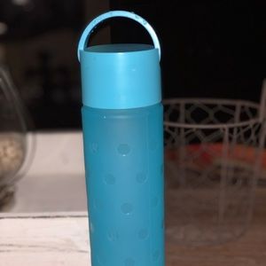 Lululeamon glass water bottle